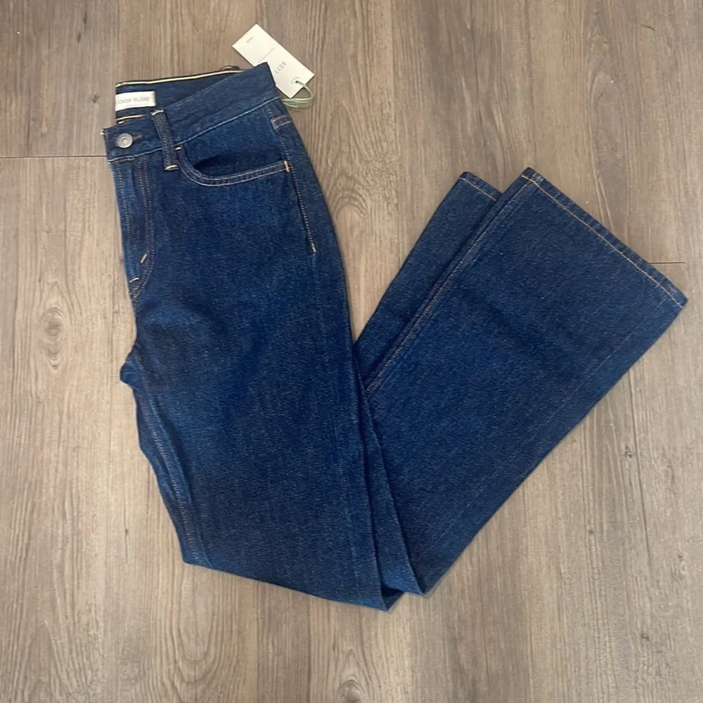 AE 77 Premium Crop Flare Jeans Dark Wash Jeans NWT  Sz 25